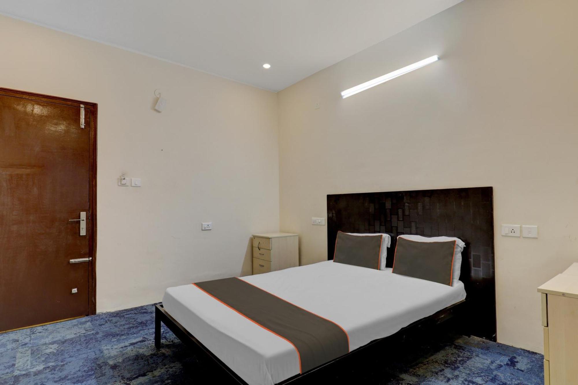 Hotel O Crescent Shine Bangalore Exterior photo