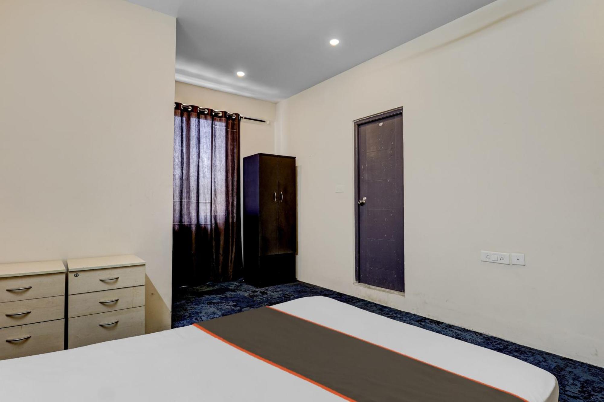 Hotel O Crescent Shine Bangalore Exterior photo