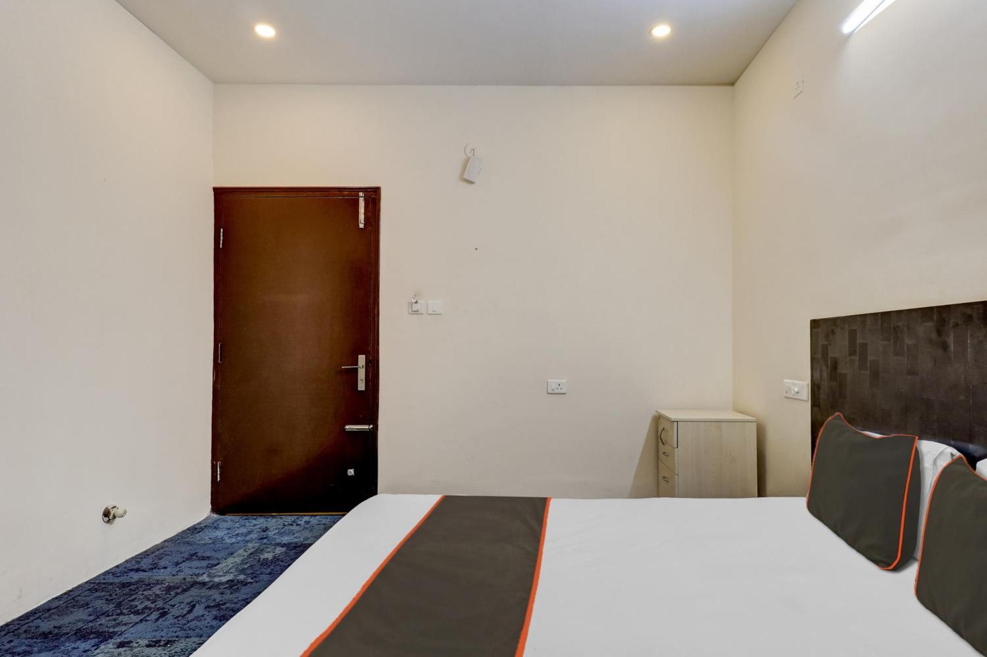 Hotel O Crescent Shine Bangalore Exterior photo