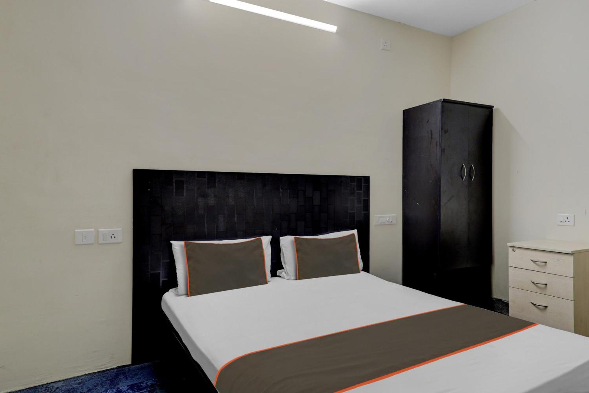 Hotel O Crescent Shine Bangalore Exterior photo