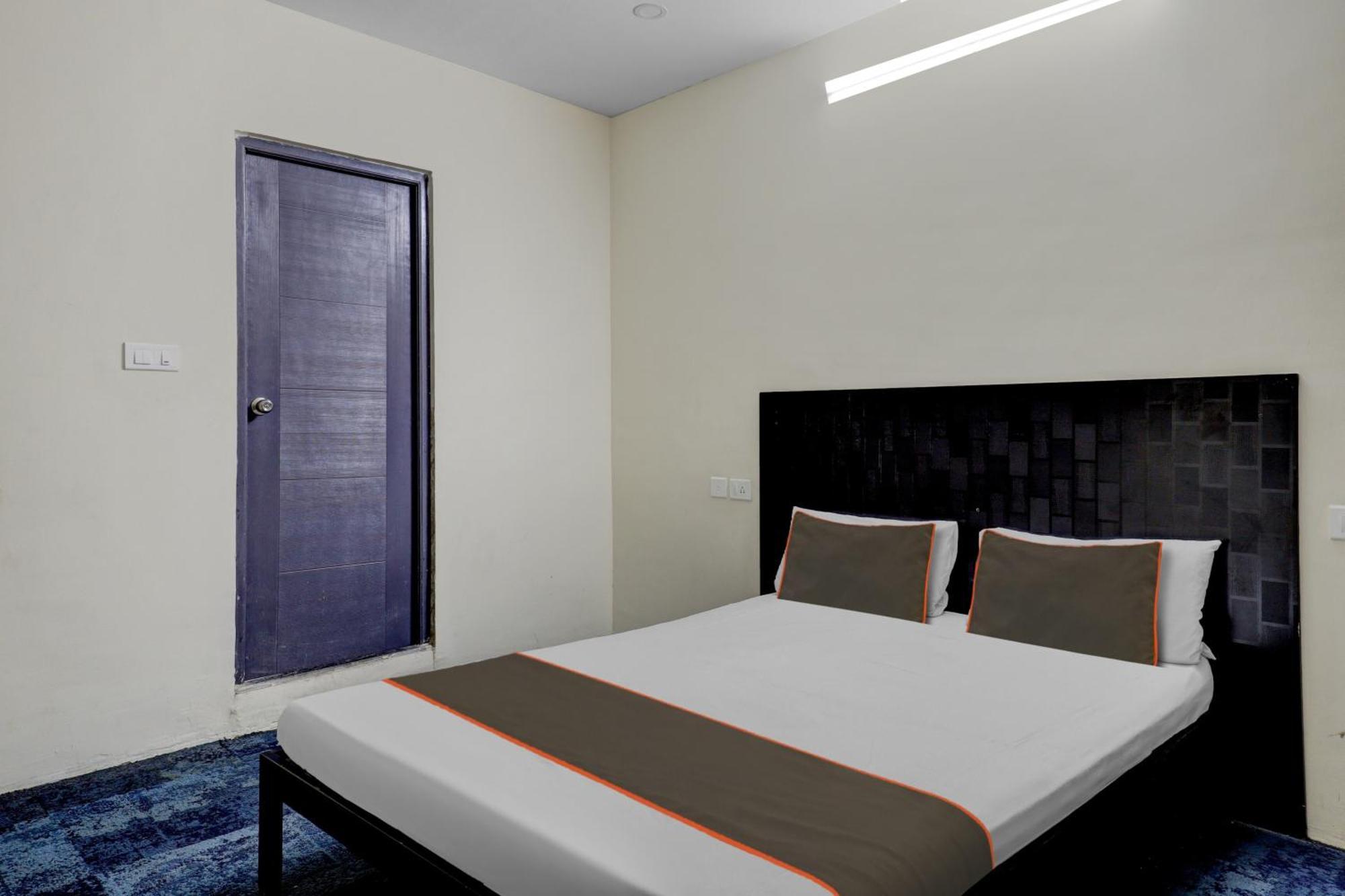 Hotel O Crescent Shine Bangalore Exterior photo